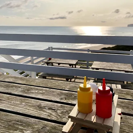 Dom wakacyjny The Wagging Wave - Part Of The The Bay Village With Pool, Gym And Direct Access, Pub, Restaurant, Tennis And Meadows Walks Filey