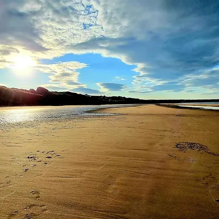 Dom wakacyjny The Wagging Wave - Part Of The The Bay Village With Pool, Gym And Direct Access, Pub, Restaurant, Tennis And Meadows Walks