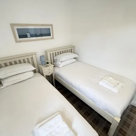 The Wagging Wave - Part Of The The Bay Village With Pool, Gym And Direct Access, Pub, Restaurant, Tennis And Meadows Walks *