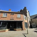 The Wagging Wave - Part Of The The Bay Village With Pool, Gym And Direct Access, Pub, Restaurant, Tennis And Meadows Walks