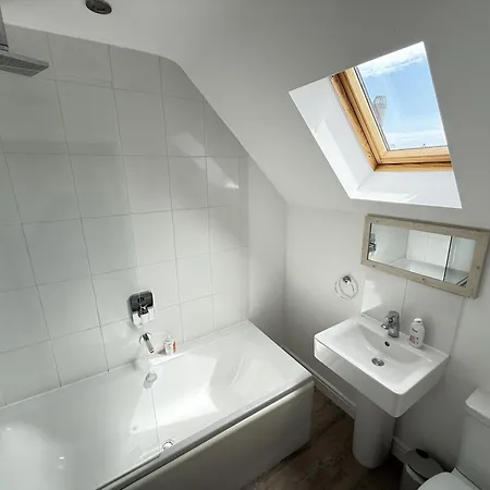 The Wagging Wave - Part Of The The Bay Village With Pool, Gym And Direct Access, Pub, Restaurant, Tennis And Meadows Walks Holiday home *