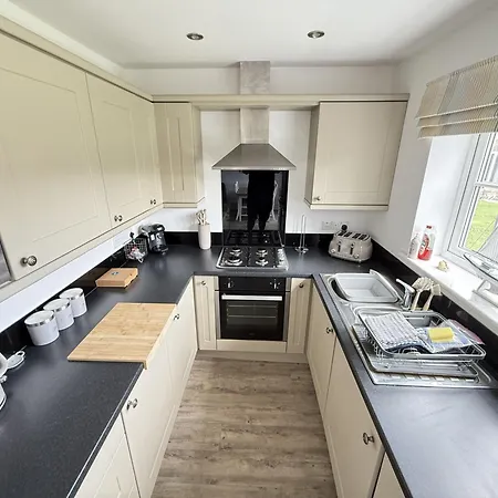 The Wagging Wave - Part Of The The Bay Village With Pool, Gym And Direct Access, Pub, Restaurant, Tennis And Meadows Walks * Filey